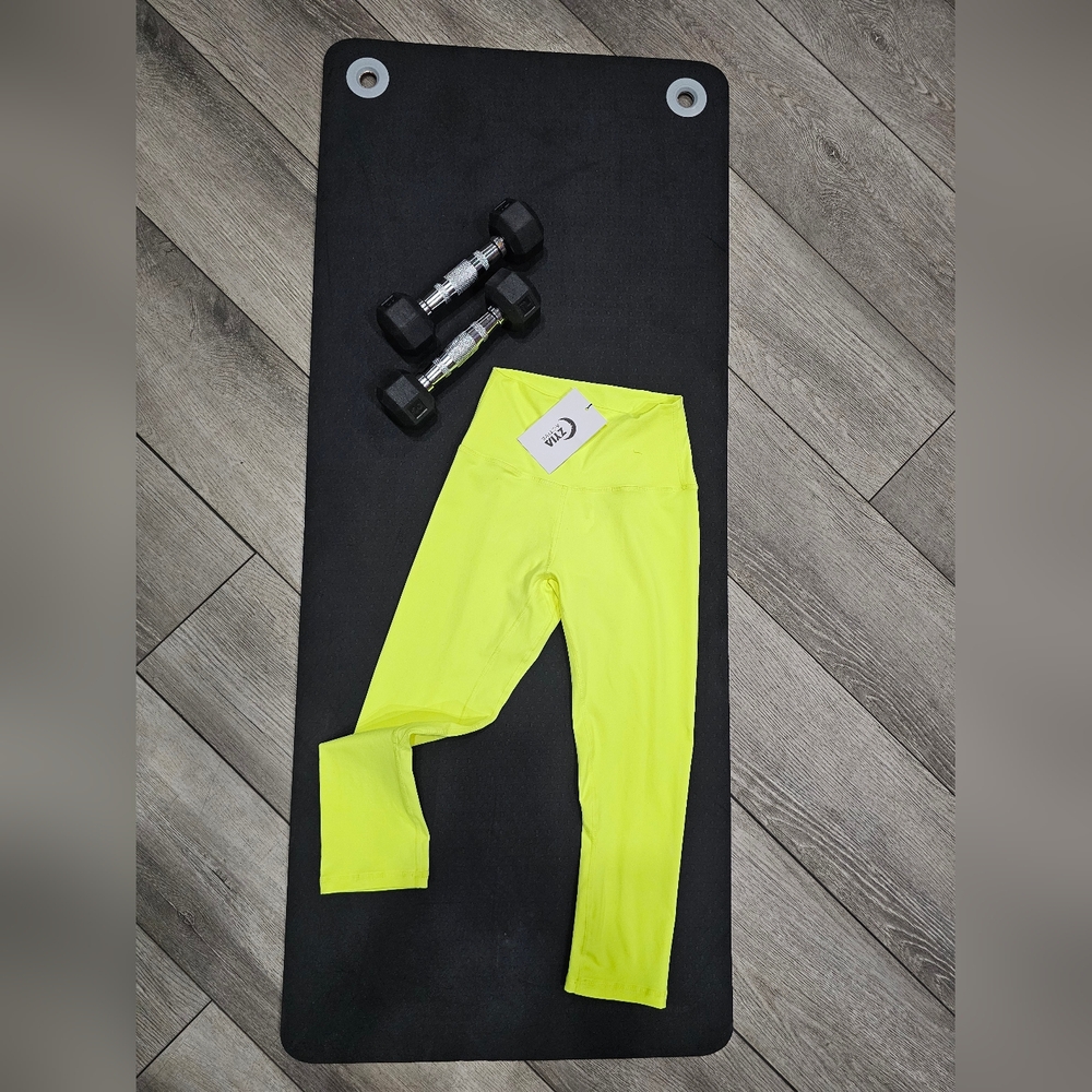 Zyia Active Ascend Hi-Rise Capri (NEW)